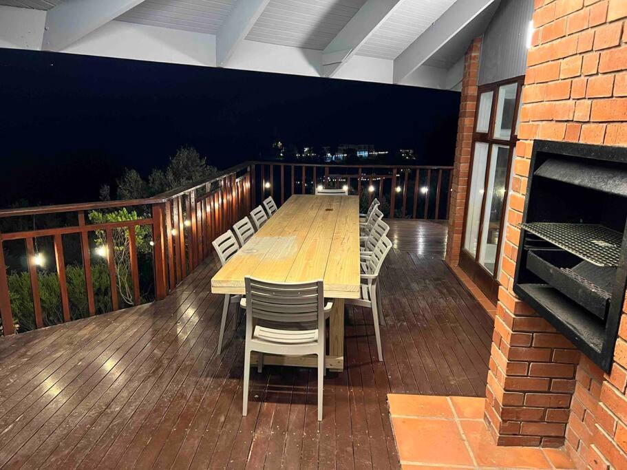 Ferienhaus Deckhouse. Views!/sun/sea/river/kayaks