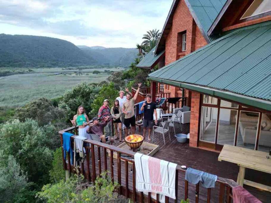 Ferienhaus Deckhouse. Views!/sun/sea/river/kayaks