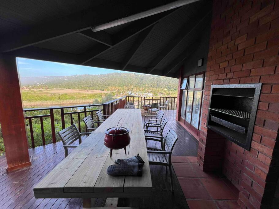 Deckhouse. Views!/sun/sea/river/kayaks