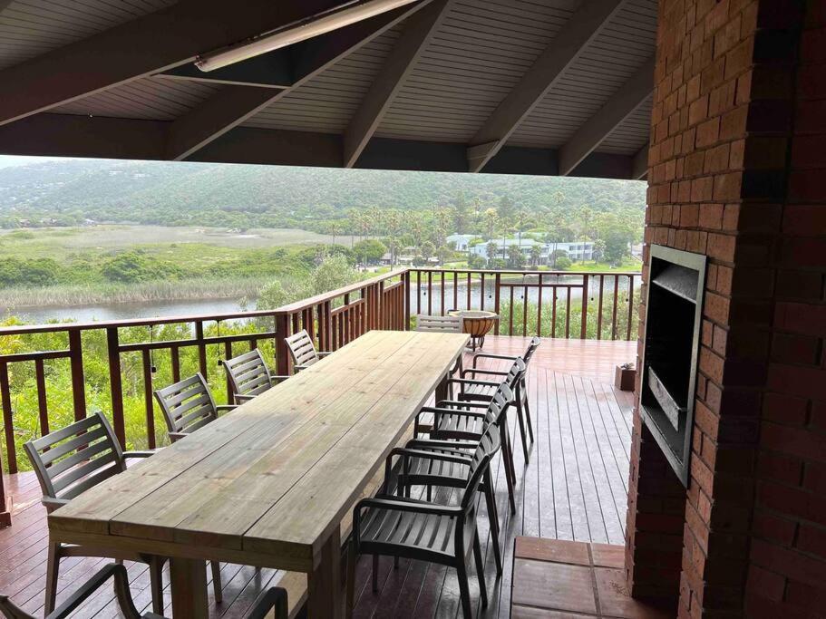 Deckhouse. Views!/sun/sea/river/kayaks